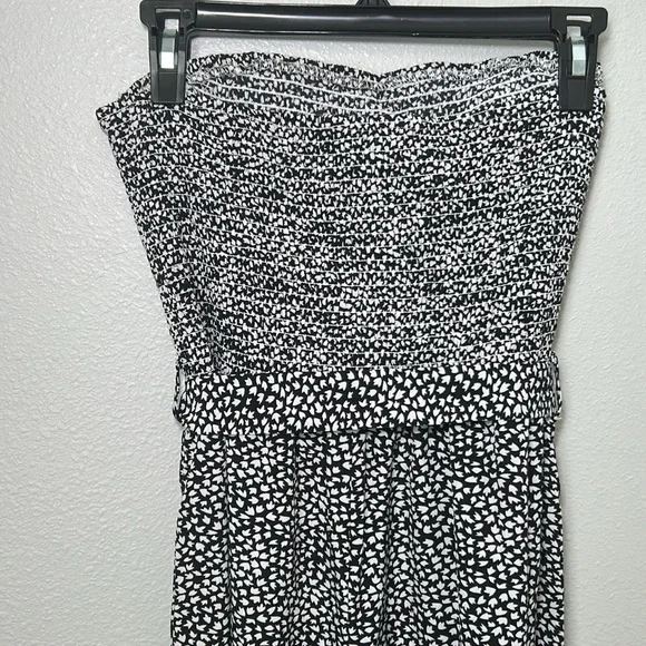 Cute strapless jumpsuit - Picture 5 of 7